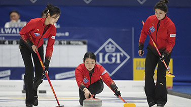 季中无疑将 季中无疑将