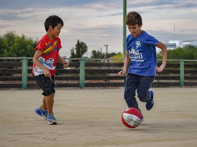 先后执教于 先后执教于